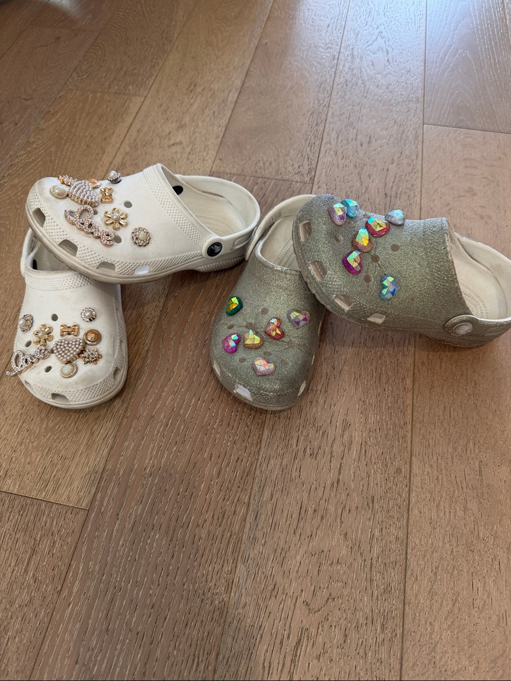 Kids Crocs Slip-On Clogs in White and Silver Glitter Size 1